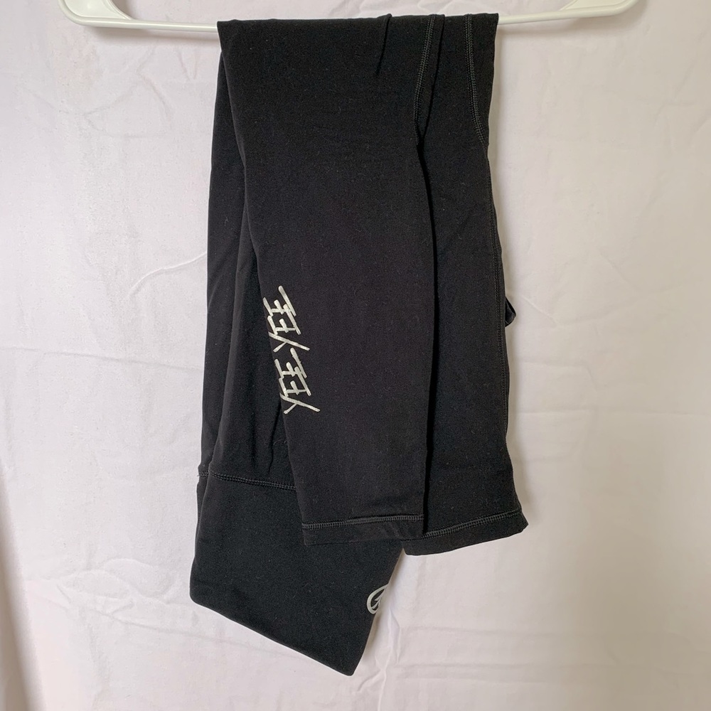 YEE YEE Apparel leggings